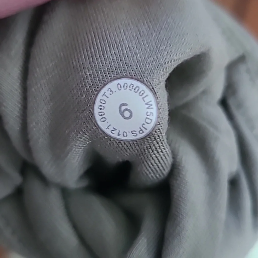 Lululemon Powder Green Align Leggings 25" Size 8 - Picture 5 of 6